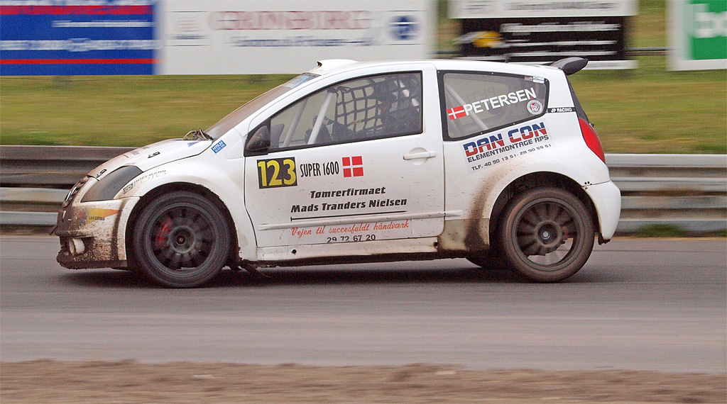 Opdatering af undervognen har bevirket hurtigere omgangstider for JP Racing
(Foto: Åge Keseler Kirketerp)
